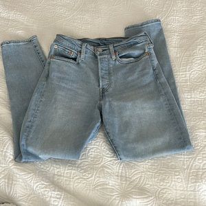 Levi’s Straight Leg Jeans